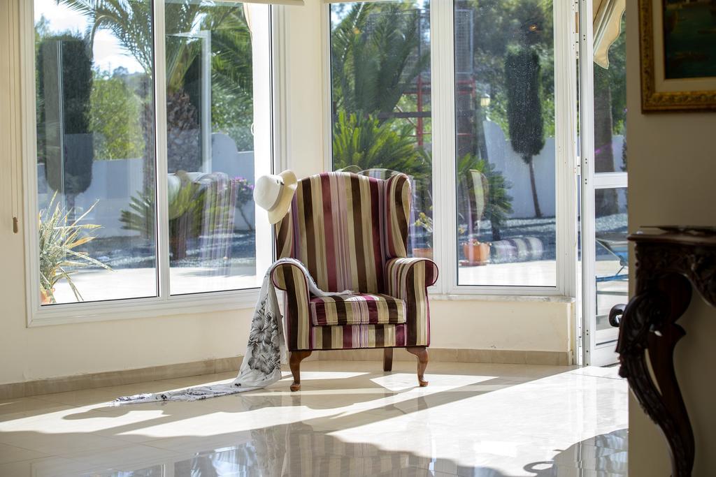 Villa Georgia Pernera エクステリア 写真